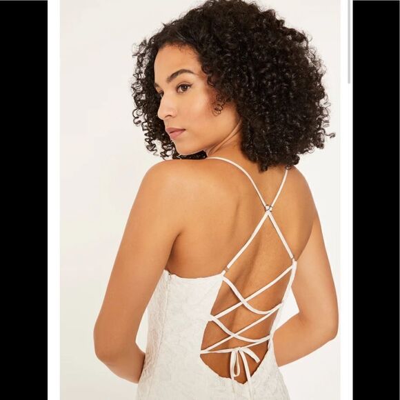 Revolve x Likely Sardo Lace Gown size 6 NEW - Picture 11 of 11